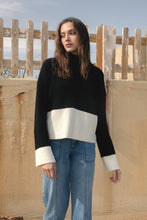 Cargar imagen en el visor de la galería, Sweater Mock
