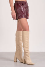 Cargar imagen en el visor de la galería, Short Plum
