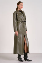 Cargar imagen en el visor de la galería, Jacket Crop Olive
