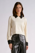 Cargar imagen en el visor de la galería, Blusa Collar Cuff
