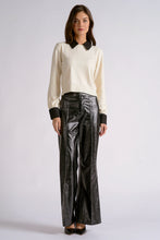 Cargar imagen en el visor de la galería, Blusa Collar Cuff
