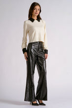 Cargar imagen en el visor de la galería, Blusa Collar Cuff
