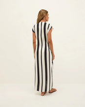 Cargar imagen en el visor de la galería, Bata Sasha
