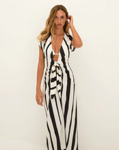 Cargar imagen en el visor de la galería, Bata Sasha
