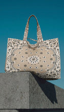 Cargar imagen en el visor de la galería, Bolsa Playa Bandana
