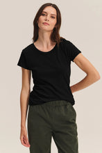 Cargar imagen en el visor de la galería, Tshirt Odelia
