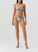 Cargar imagen en el visor de la galería, Bikini Prague
